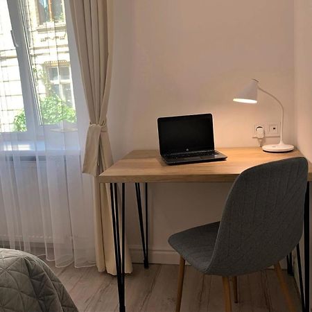 Iris Apartment On Popovich Львов Экстерьер фото